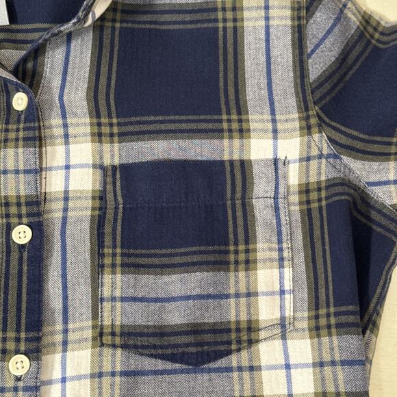 Old Navy Classic Navy And Ivory Plaid Flannel Size Medium - Picture 10 of 14